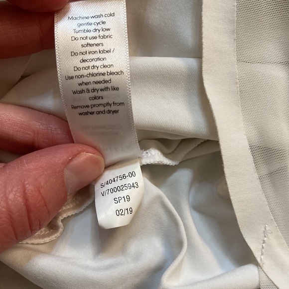 Athleta Cadence tee shirt - Picture 7 of 9